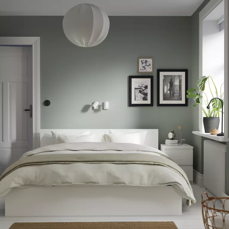 Design de interiores minimalista para quarto de casal