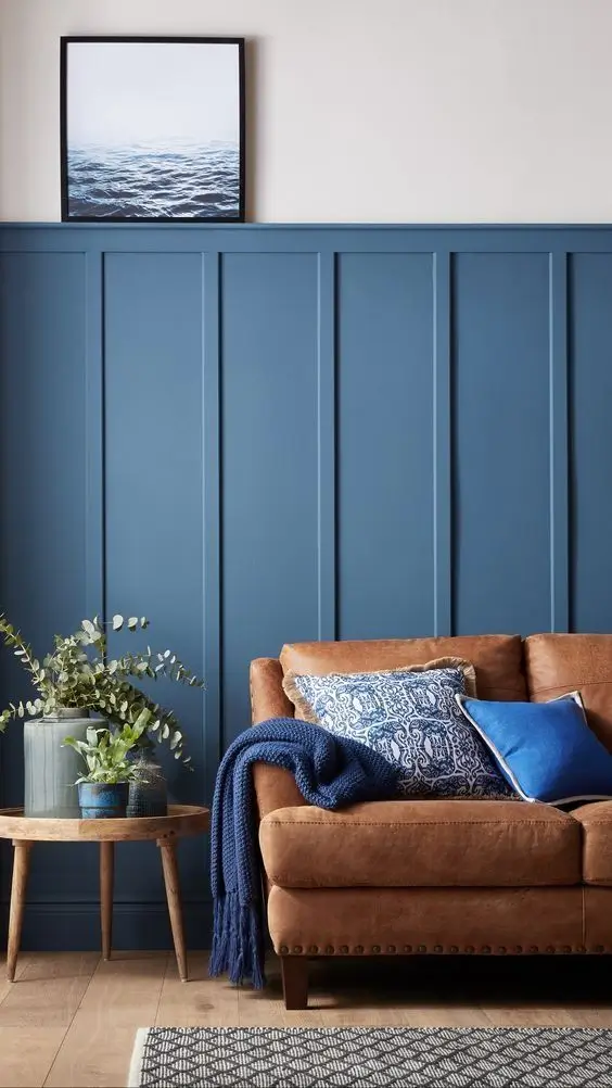 sala decorada com cores que combinam com azul e marrom